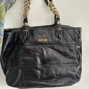 VINTAGE COACH SHOULDER BAG